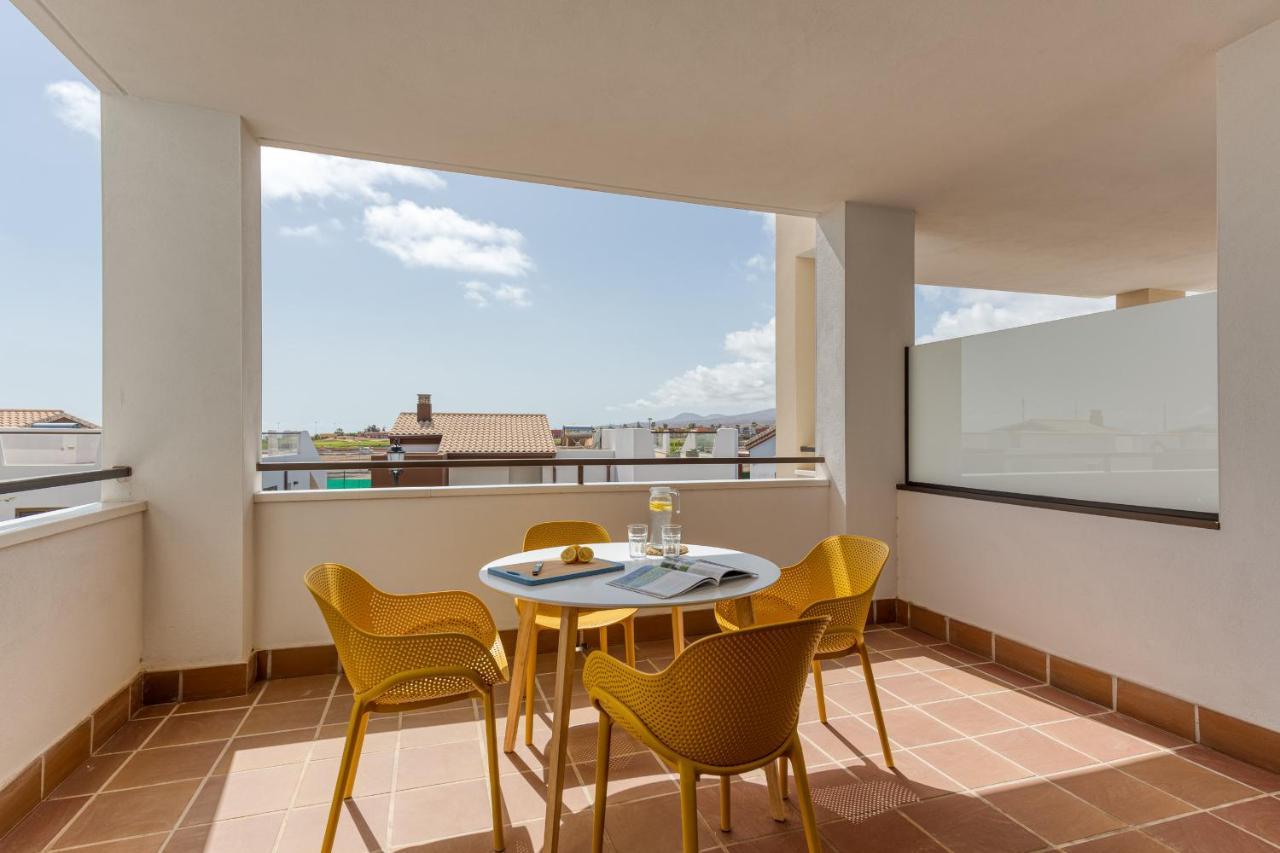 Homeforguest Apartamento En Residencia De Lujo Con Terraza Y Piscina La Guirra Exterior photo